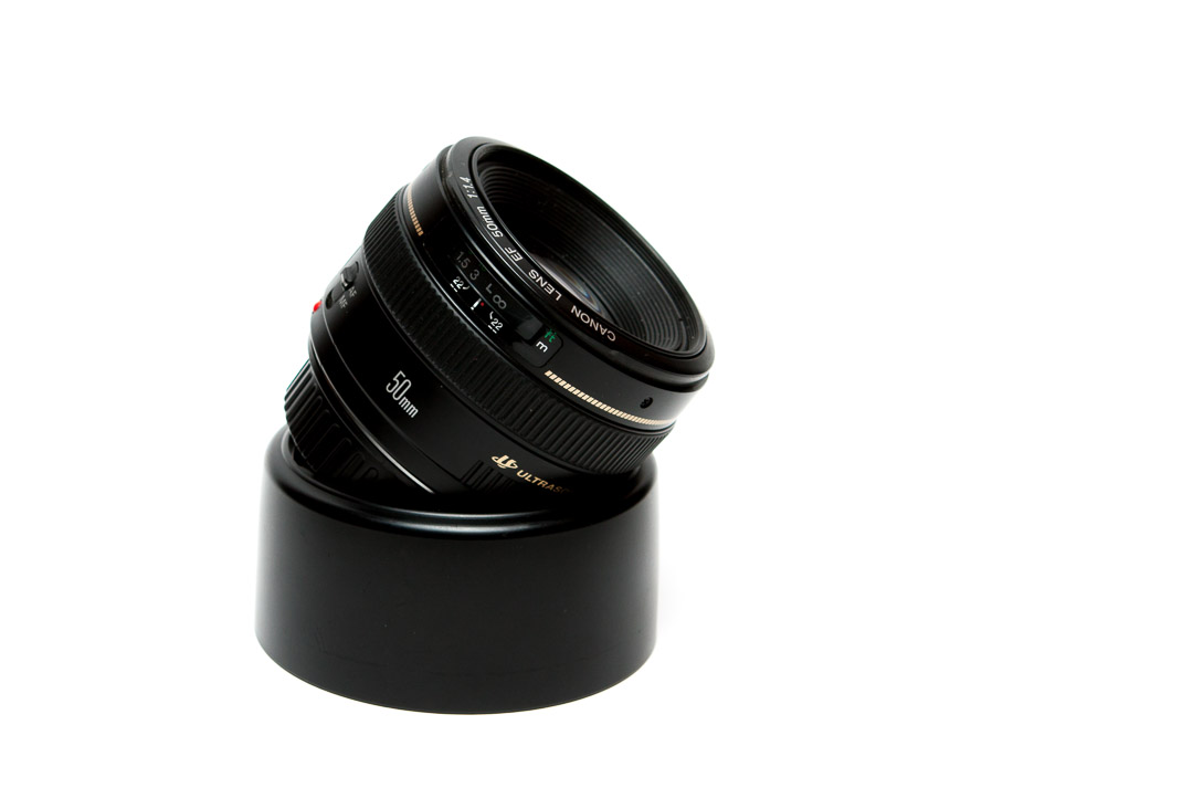 Canon EF 50mm f/1,4 USM Objektiv mit Gegenlichtblende
